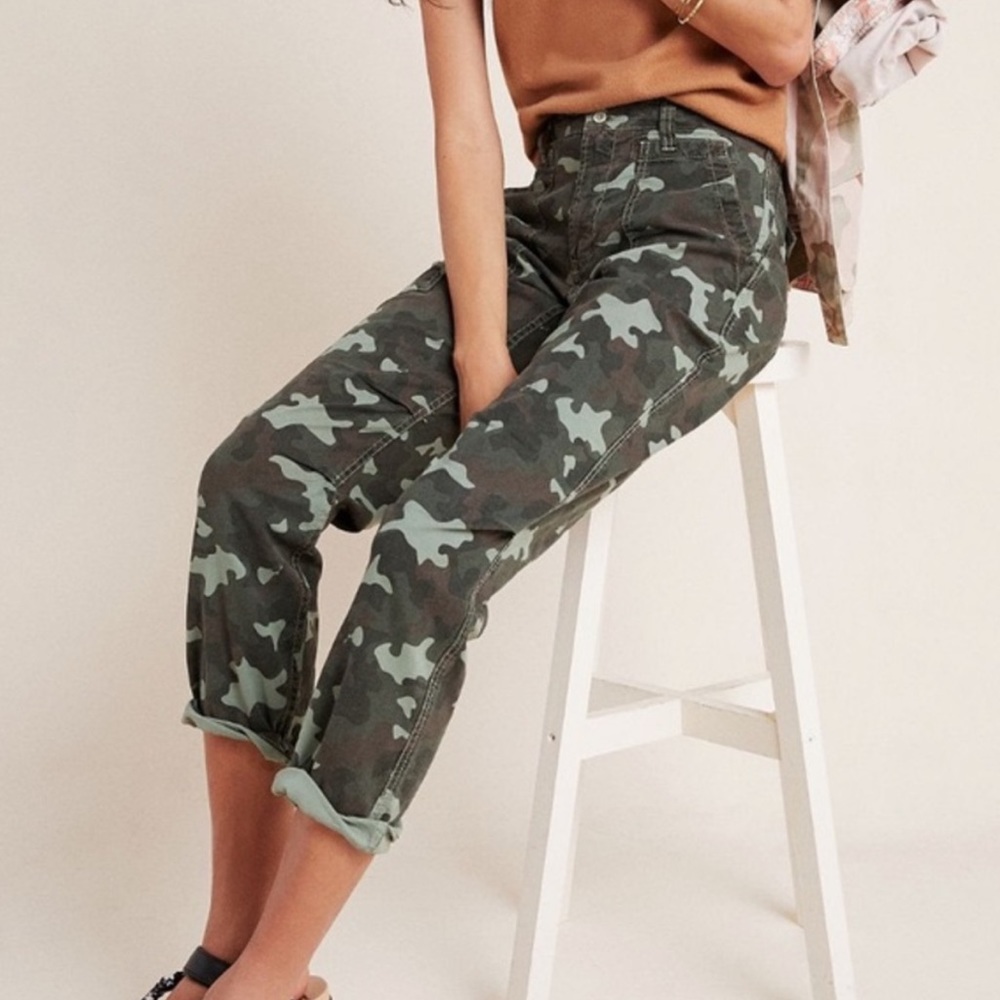 Anthropologie | Women’s Wanderer Army Green Camo Cargo Pants 28